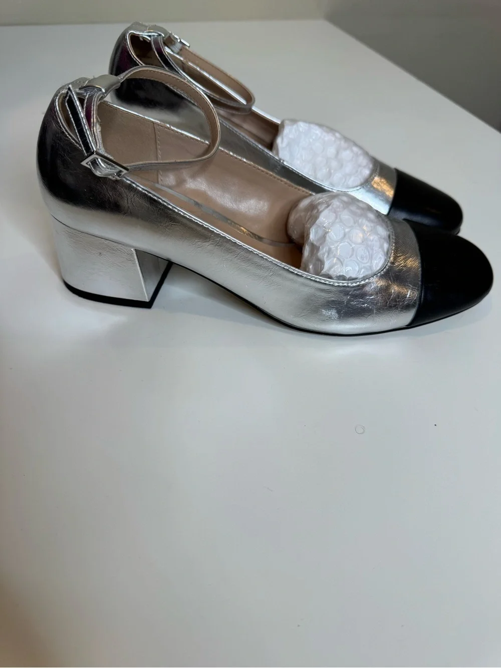 Steve Madden Eli Women's Silver and Black Courts size 8.5